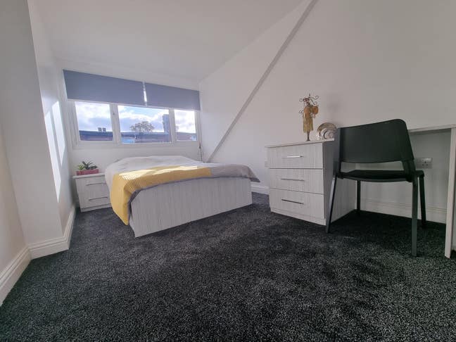 House Share Available Now!!! Main Photo