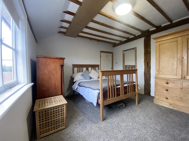 Beautiful room 10 mins from Tunbridge Wells   Main Photo