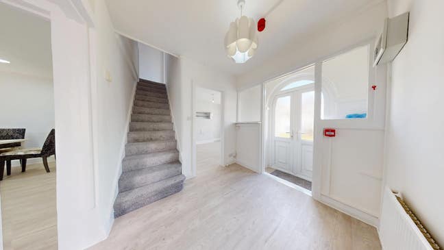 5 Bed House,Garden, Suitable for Family/Students  Main Photo