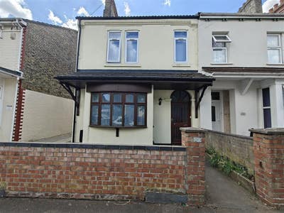 Ensuite Studio in a shared house  Main Photo
