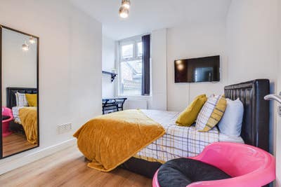 Room To Rent in Victoria Park Main Photo