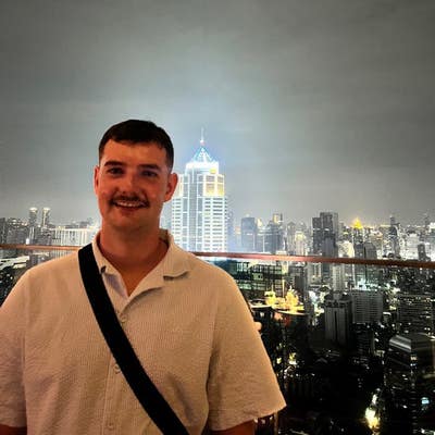 I am a 25 year old male looking for a room  t... Main Photo