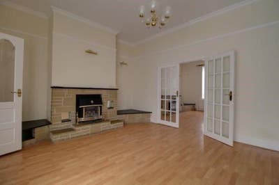 Available 1st April- Good Access to Amenities Main Photo