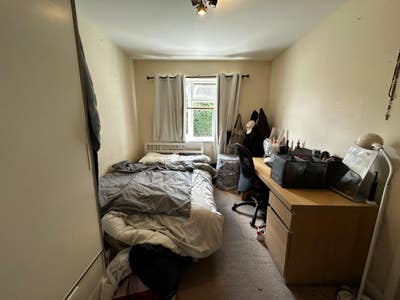 1 Ensuite Bed - Fully Furnished Main Photo
