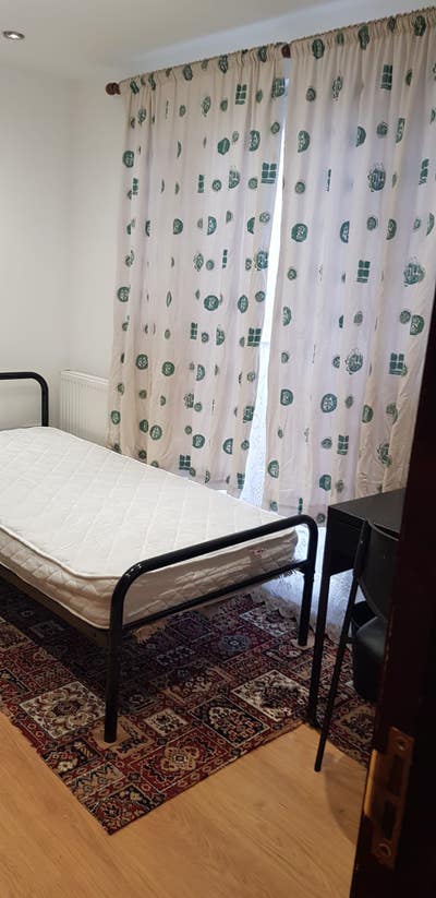 Double room available All bills inculded Main Photo