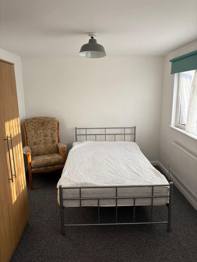 Double en-suite studio room Main Photo