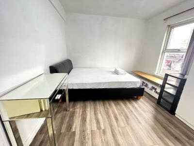 Newly Done 3bedroom House Available In  Stratford  Main Photo