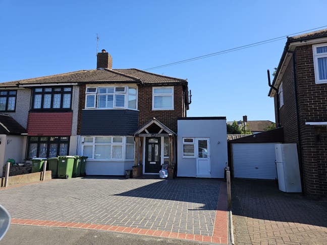 Rooms in Beautiful Bexleyheath Home  - No JSA/UC  Main Photo