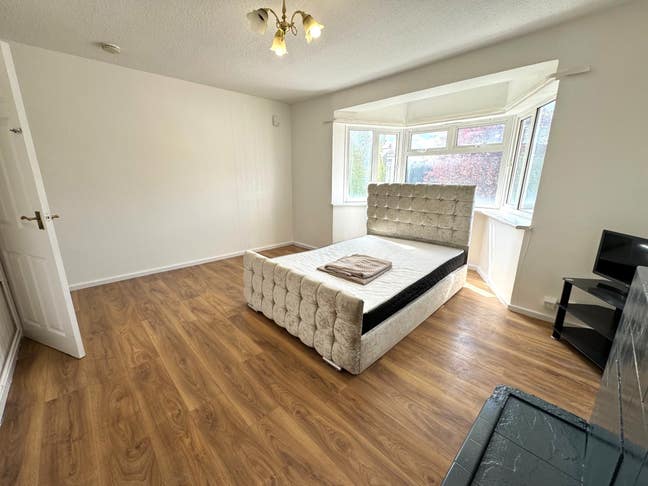 ***2 Bedroom Flat To Rent, Enfield, EN3*** Main Photo