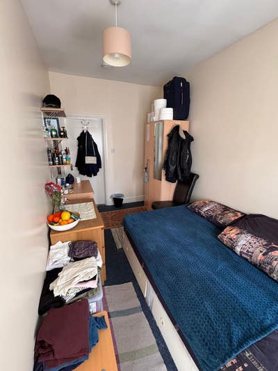 Fully Furnished Double Room – All Bills Included Main Photo