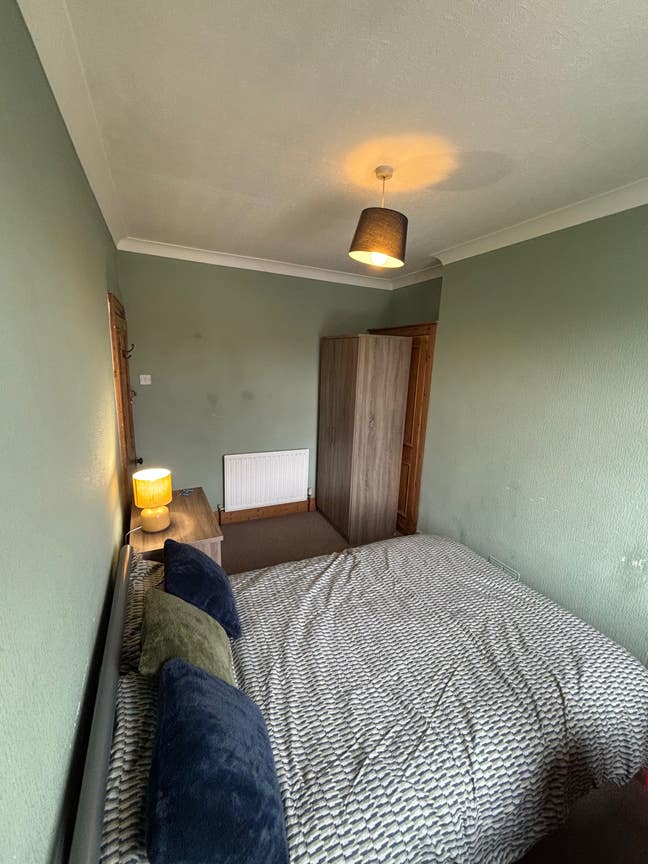 Double Room in terraced house in Mutley.  Main Photo