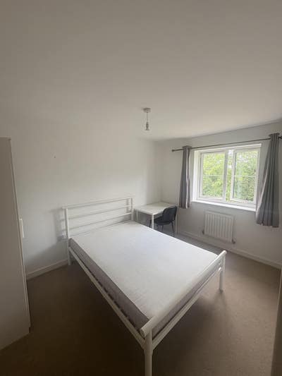 Ensuite Room Main Photo