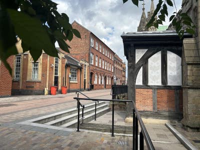 Available now double room with ensuite Main Photo