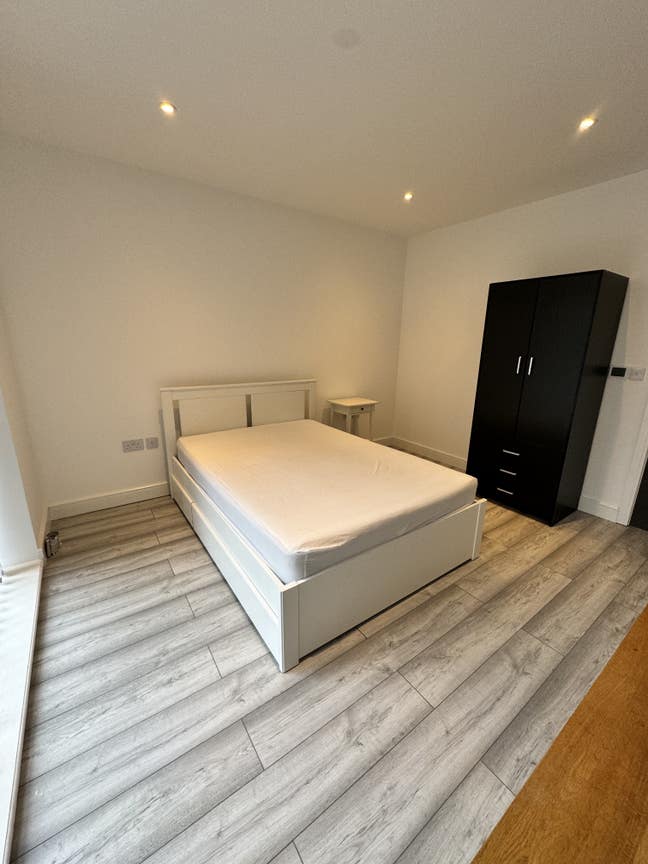 Large room in Modern House, Bexley! Main Photo