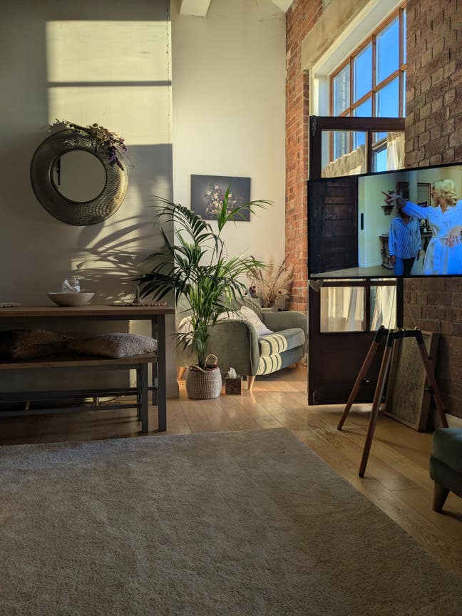 Beautiful third floor apartment. Main Photo