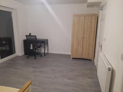 1 Bed Apartment in Birmingham B10 9PF IN £800 Main Photo