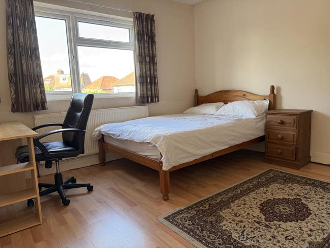 Two Fully Furnished Double Room in Hayes Main Photo