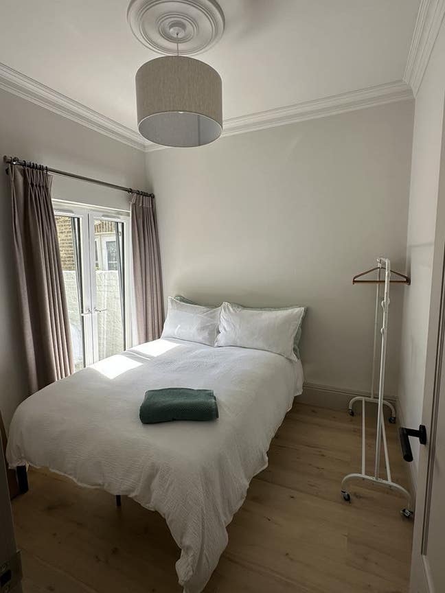 Double Room Available  Main Photo