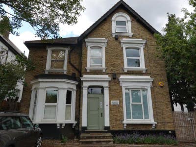 2  bed unfurnished flat near Lewisham Town centre Main Photo