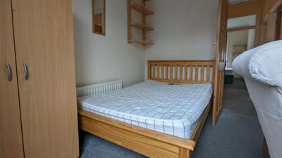 Room in PhD student flat Main Photo