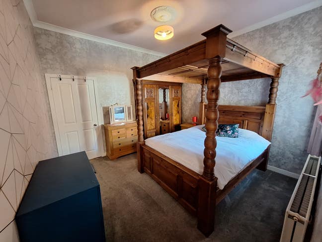 Large double room Main Photo