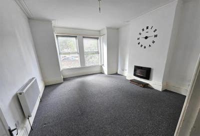 1-Bedroom Flat in Central London Main Photo