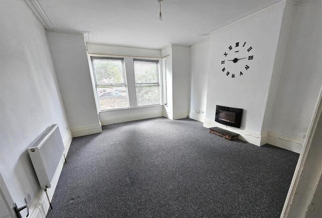 1-Bedroom Flat in Central London Main Photo