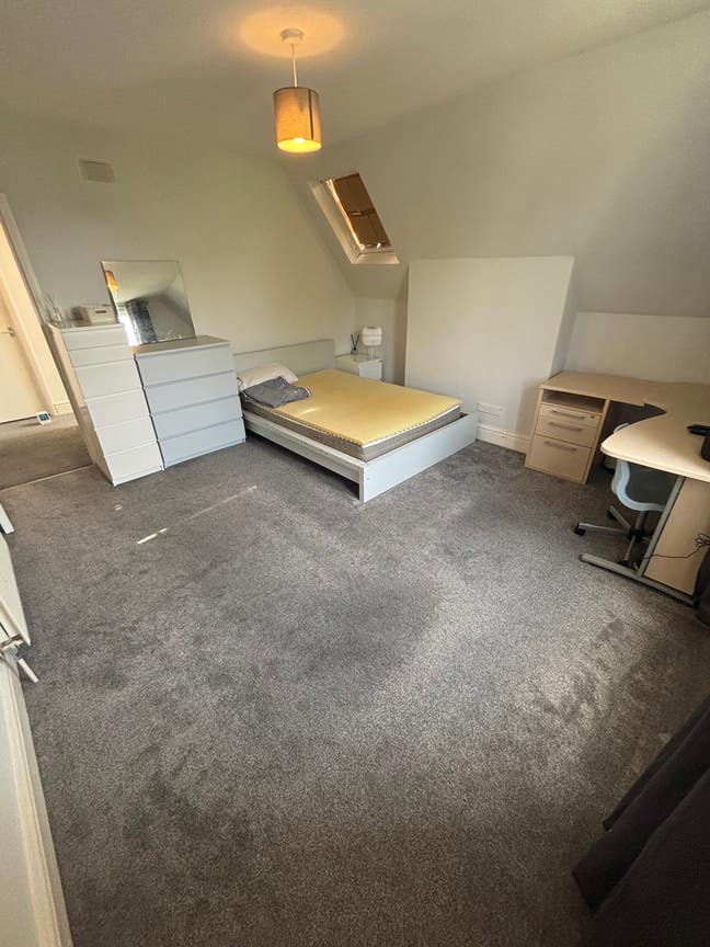 &pound;850+ Large Double Room / 5 Mins from Bath City  Main Photo