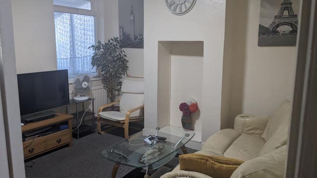 Cosy Single Bedroom W/Bills inc  Main Photo