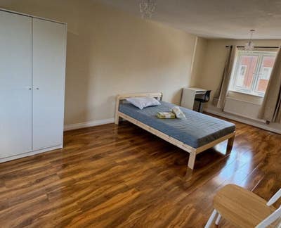 Double Room Available – Two for One Price! Main Photo