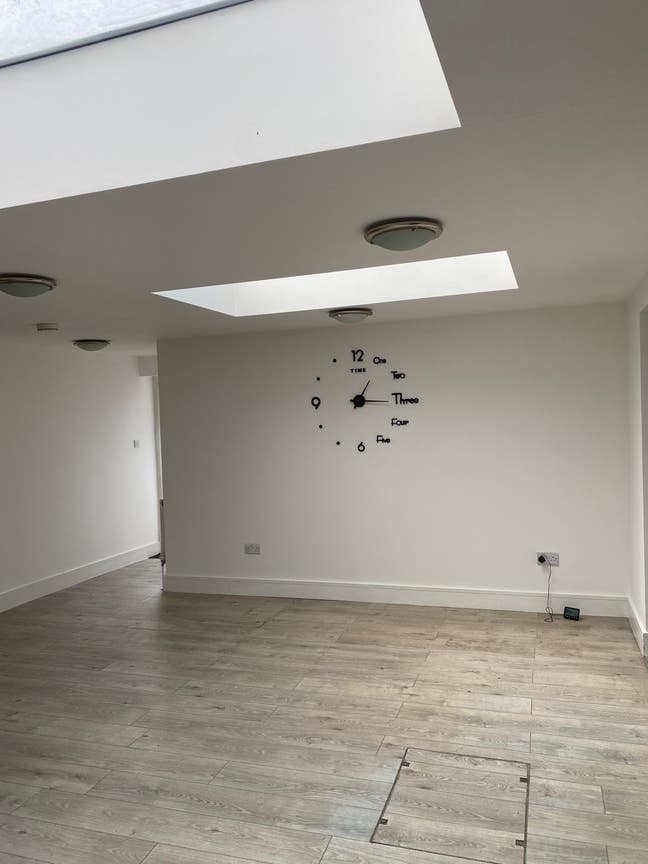 Current Flatmae Leaving  Main Photo
