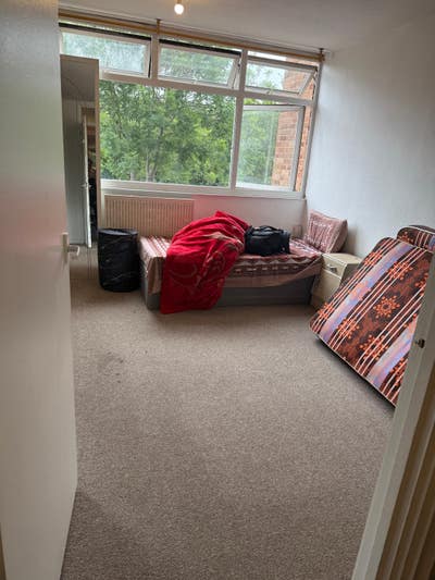 Room available in sharing  Main Photo