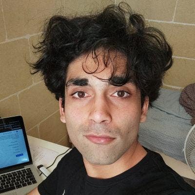 Professional Male seeks a single or double room Main Photo