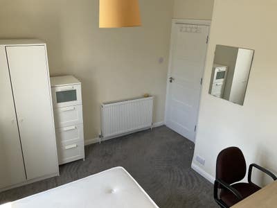 Postgrad/Student  Room Available March Main Photo