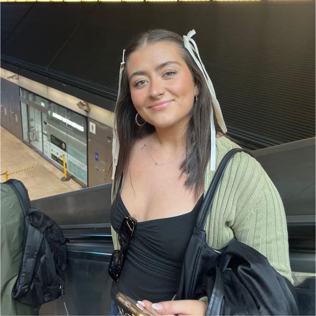 I’m Ines, 23, native in both English and Sp... Main Photo