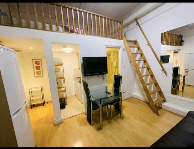 Large Studio Flat with Garden Available in SW5 9Eb Main Photo