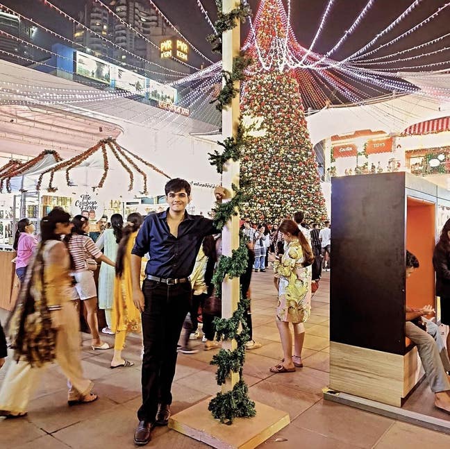 Looking for a room for a single professional Main Photo