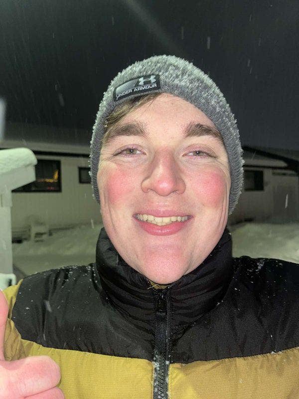 22 year old male looking for double room. Main Photo