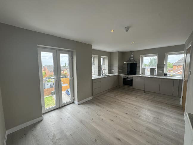 Two Bedroom Luxury Brand New Apartment Main Photo