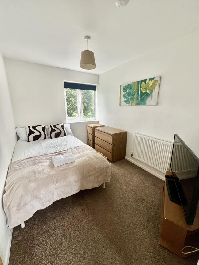 HOLBURY SO45 - contractors welcome. Going Fast Main Photo