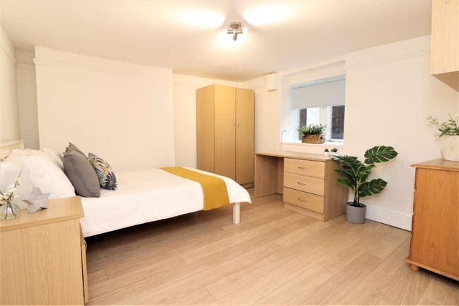 Double Bedroom in close to Southampton City Centre Main Photo