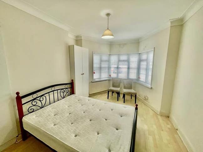 Quite Charming 3 Bedroom Flat. in TW5  Main Photo