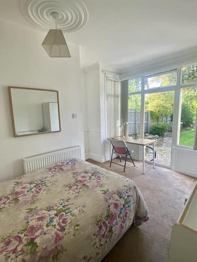 Ensuite double room in Stechford from early August Main Photo