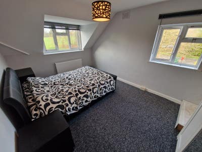 2 Double rooms - Guildford Main Photo