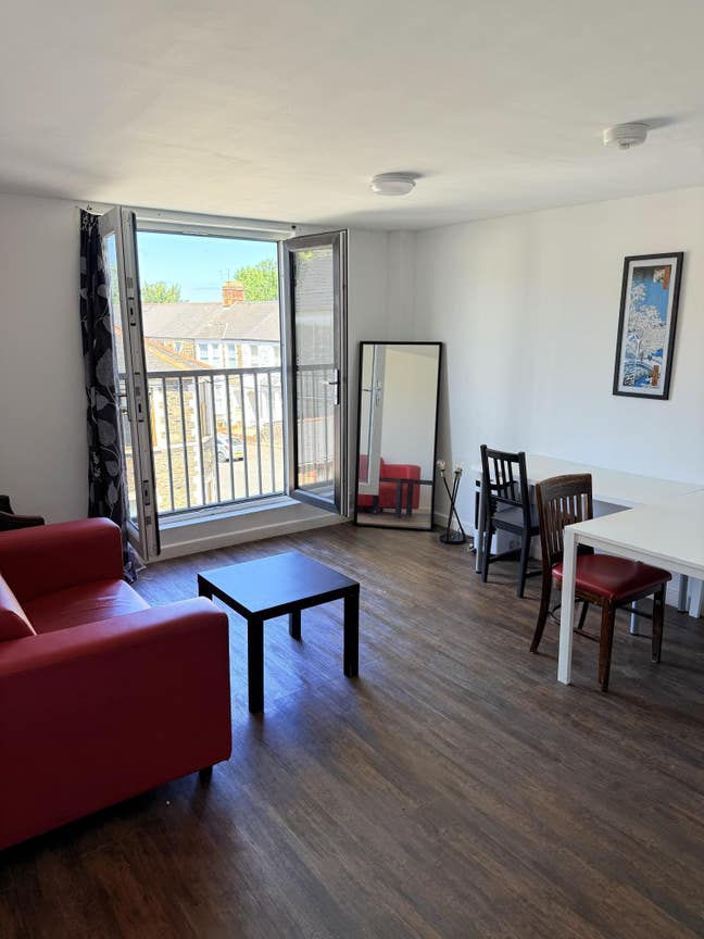 1 Bed Apartment Cathays  Main Photo