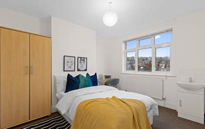 🏡 Stunning 6-Bed HMO – All Bills Included Main Photo