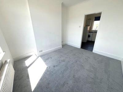 Newly Refurbished Flat Available Now Main Photo