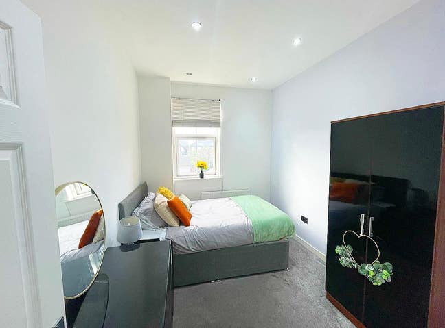 Two New Ensuites with All Bills Included Main Photo