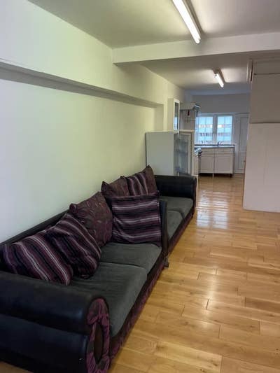 Charming One Bedroom Flat in SE18  Main Photo