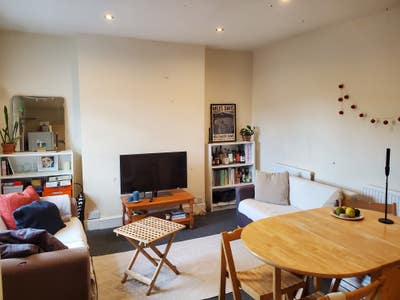 Big double room in Iffley Main Photo